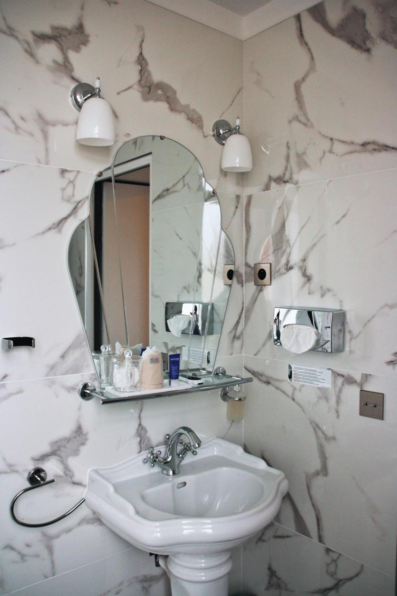 Villa Victoria Hotel Et Spa Ouistreham Room photo